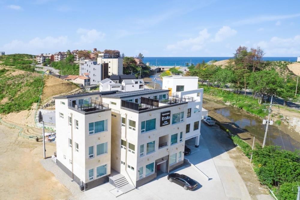 Hotel Gangneung Dislo Zewnętrze zdjęcie